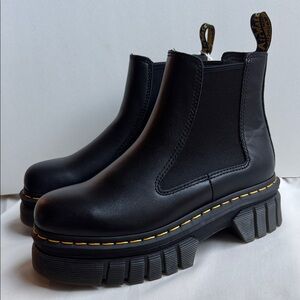 Doc Martin Audrick Chelsea Black Chunky Platform Boots